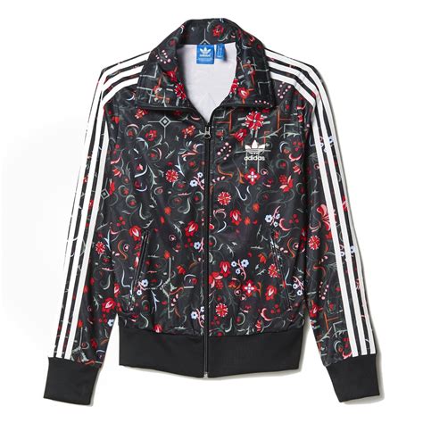 chaquetas adidas para mujer.